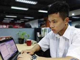 计算机应用毕业学员毛汪东回访母校